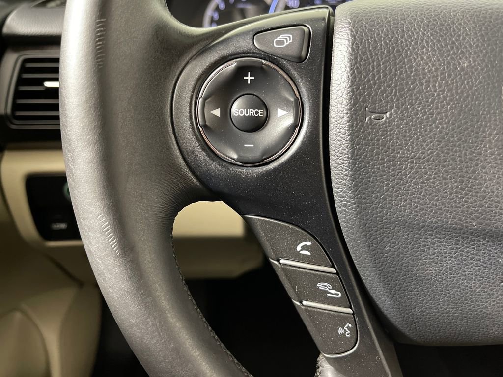 Used 2015 Honda Accord Touring image 28