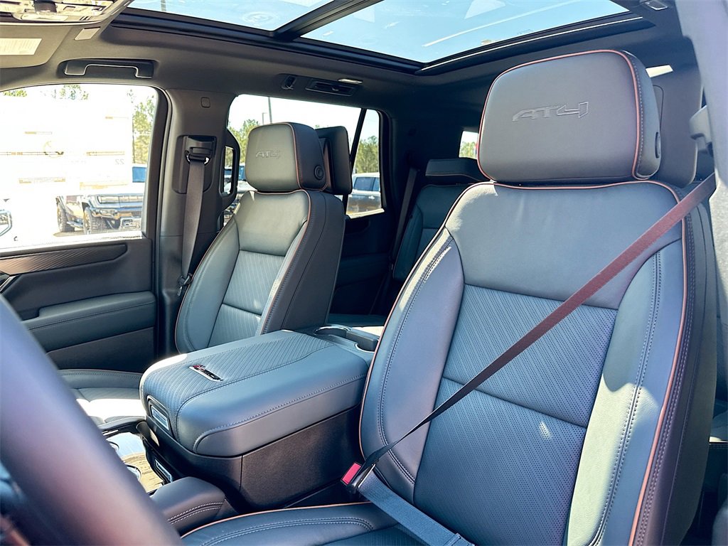 New 2026 GMC Yukon AT4 w/ AT4 Premium Plus Package image 8