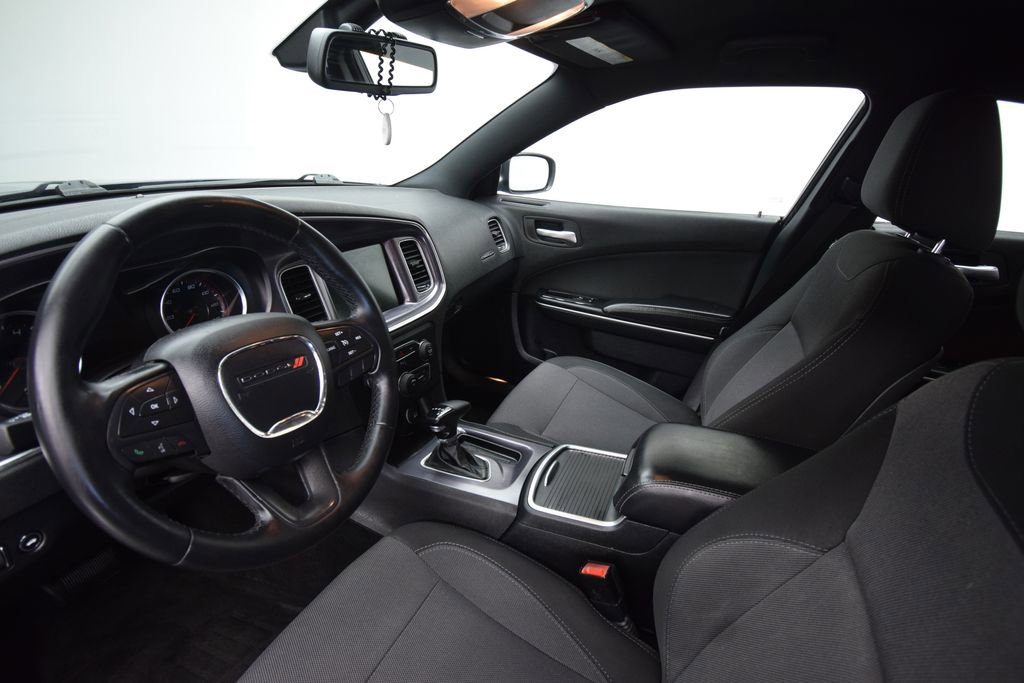 Used 2015 Dodge Charger SE w/ Popular Equipment Group image 8