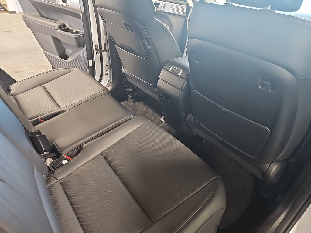 Certified 2026 Hyundai Santa Fe SEL AWD/4WD image 11