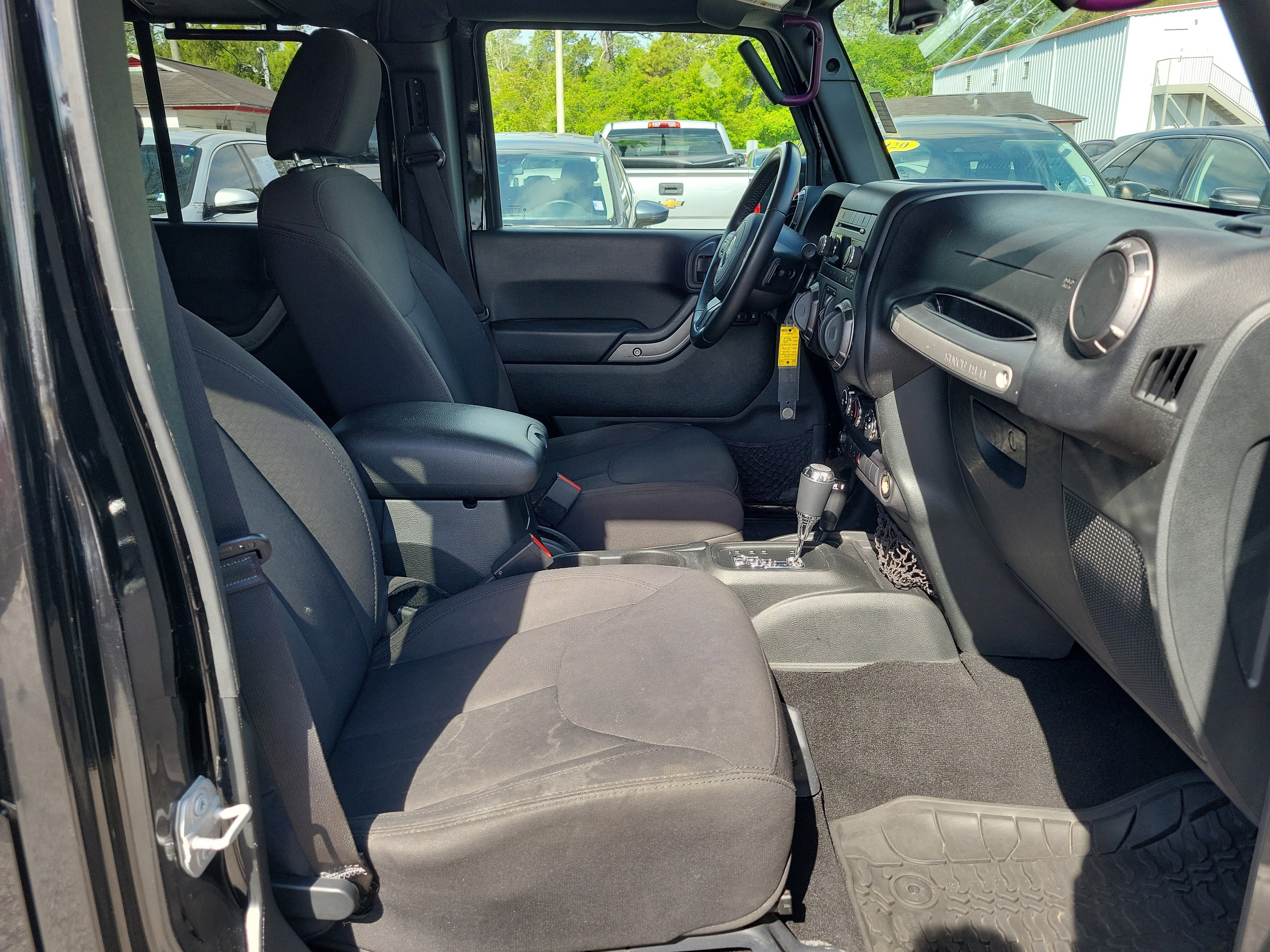 Used 2018 Jeep Wrangler Unlimited Sport S image 7