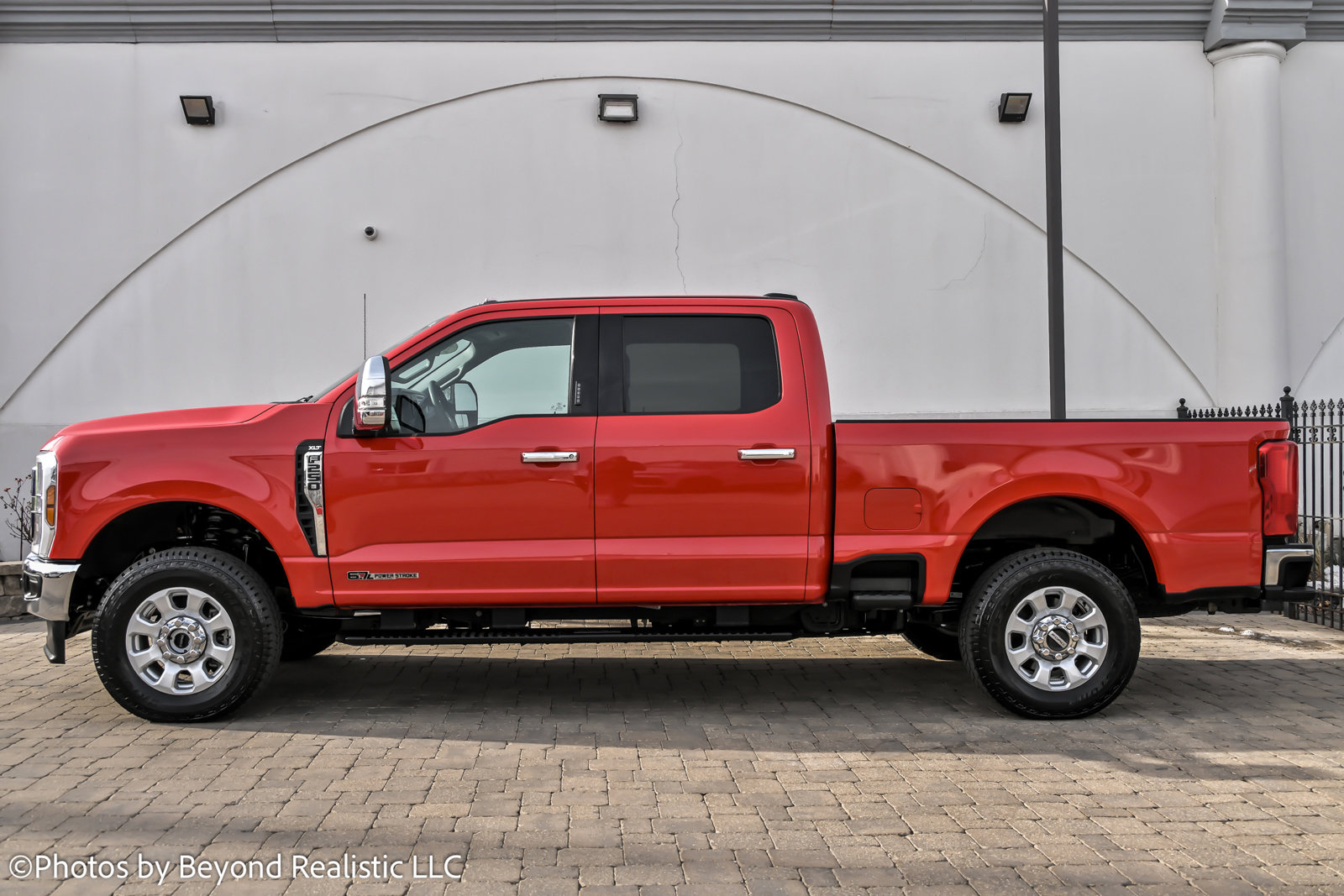 Used 2024 Ford F250 XLT image 9