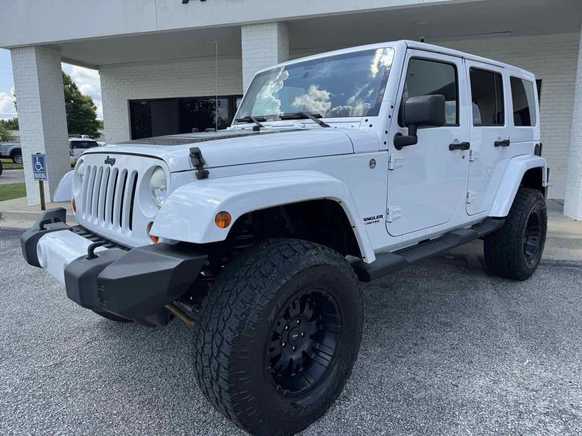 Used 2012 Jeep Wrangler Unlimited Sahara AWD/4WD image 36