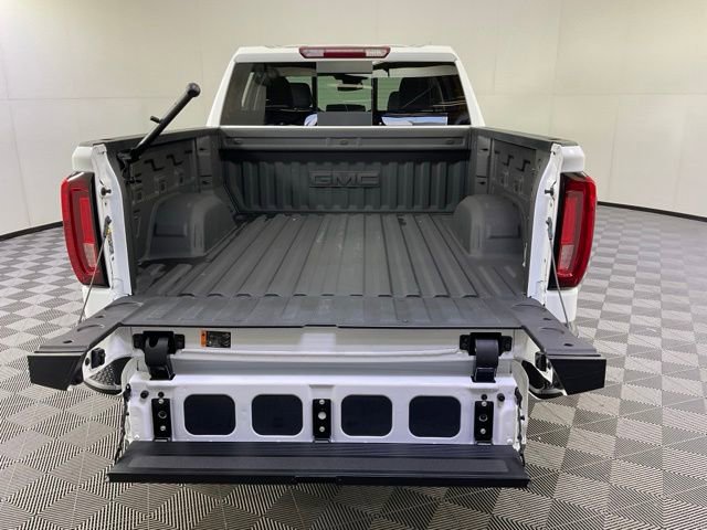 Used 2022 GMC Sierra 1500 SLT w/ SLT Premium Plus Package AWD/4WD image 39