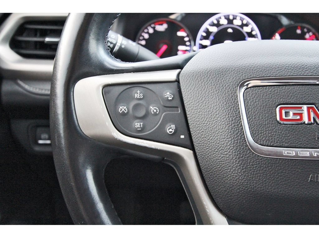 Used 2020 GMC Acadia Denali w/ Technology Package FWD image 19