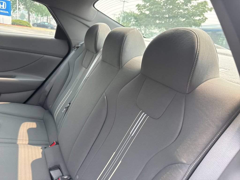 Certified 2023 Hyundai Elantra SEL FWD image 17