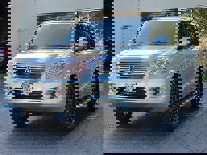 Used 2009 Lexus LX 570 4WD image 1