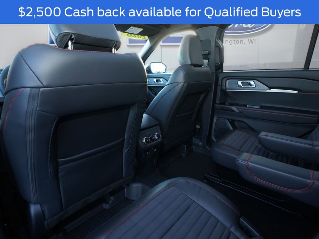 New 2026 Ford Explorer ST-Line w/ ST-Line Street Pack image 17