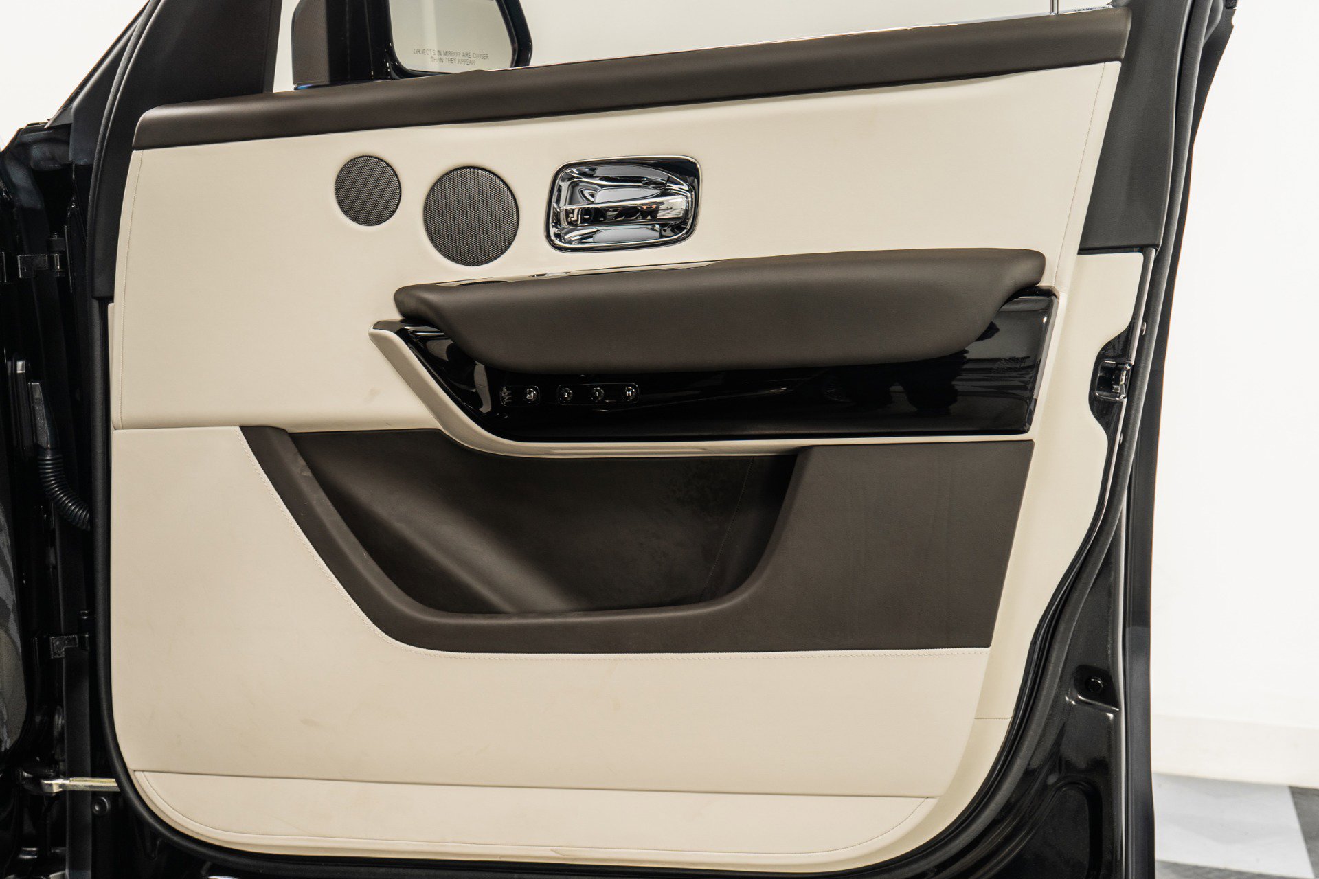 Used 2022 Rolls-Royce Cullinan image 40