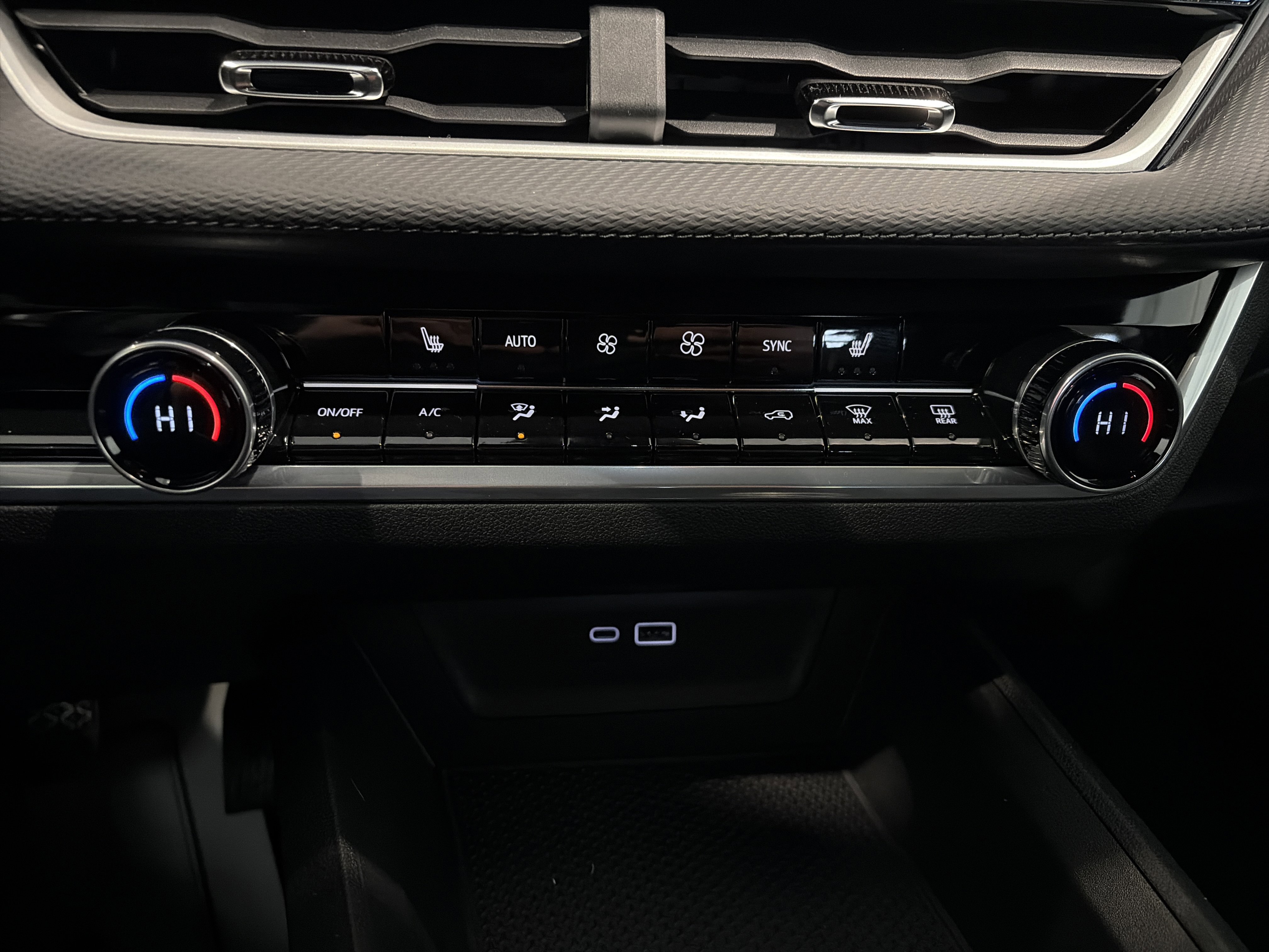 New 2026 Chevrolet Equinox LT w/ Convenience Package II image 22