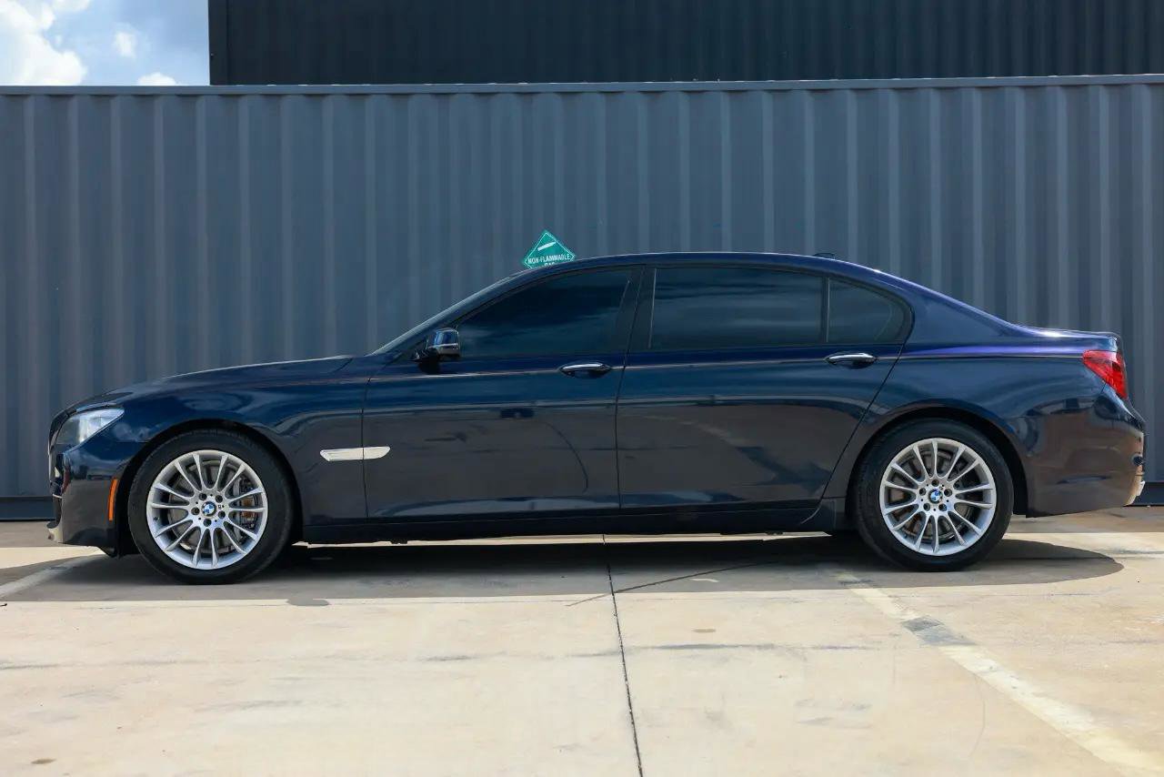 Used 2014 BMW 750Li RWD image 5