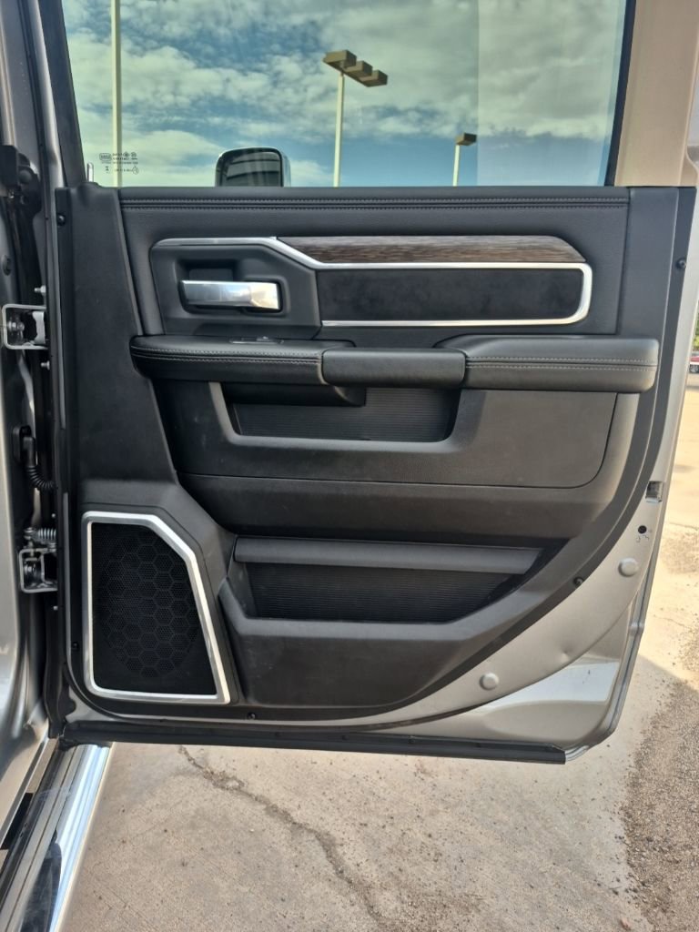 Used 2020 RAM 2500 Laramie AWD/4WD image 30