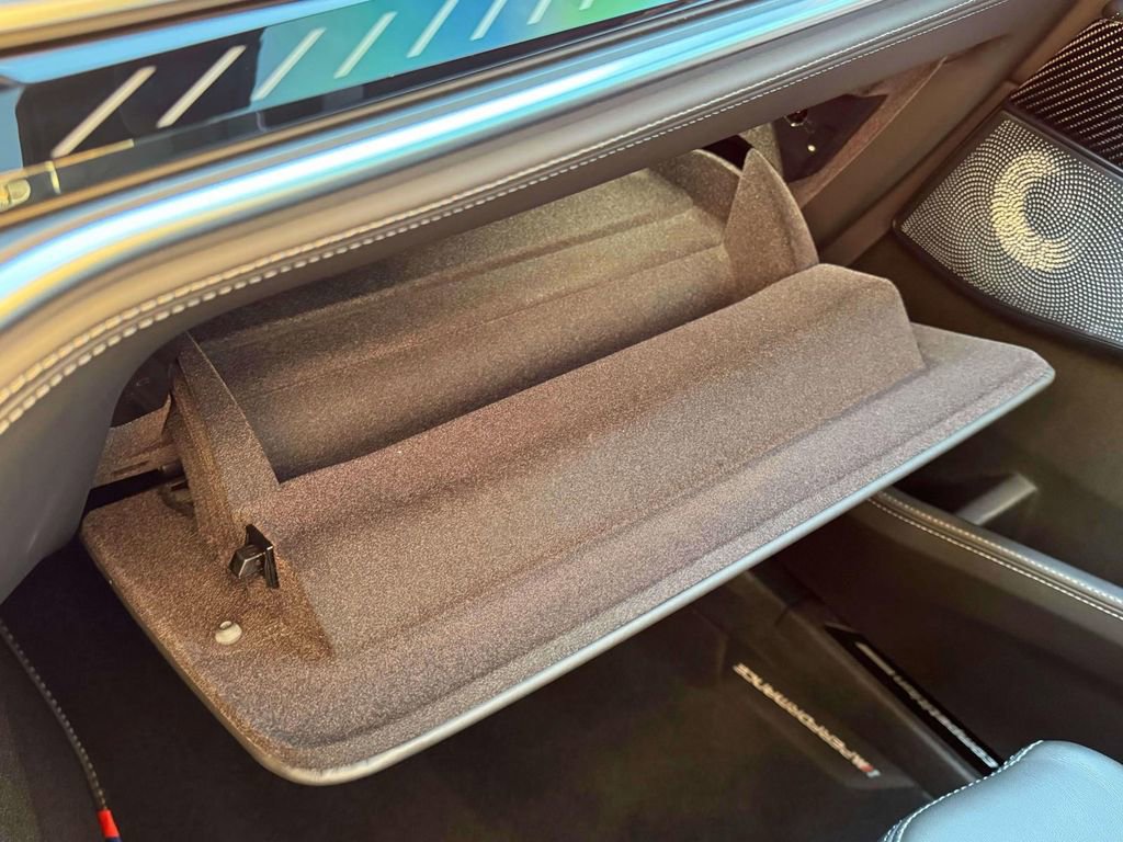 Used 2024 BMW X5 M Competition w/ Executive Package image 32