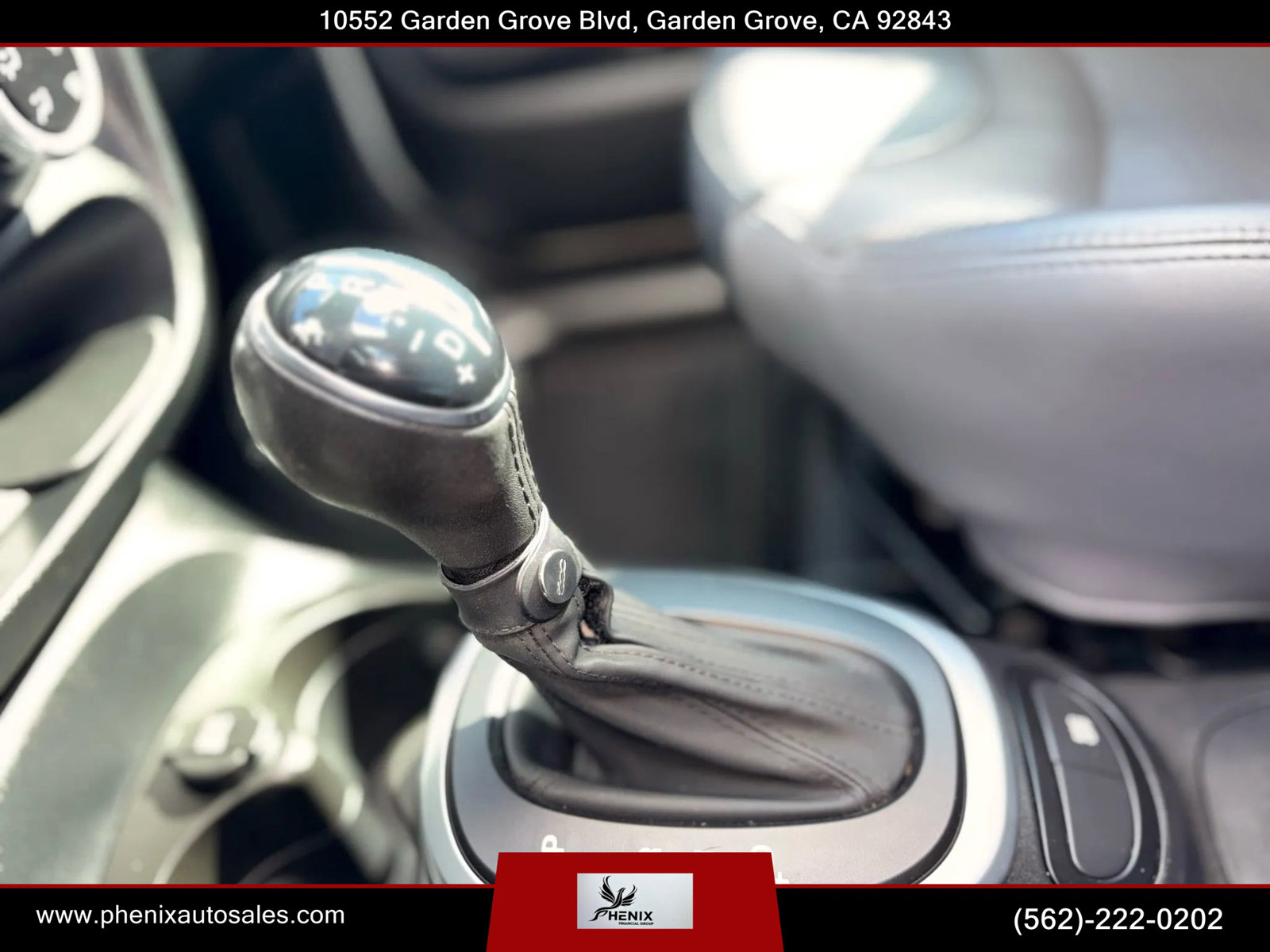 Used 2017 FIAT 500L Trekking w/ Dual-Pane Sunroof Package image 38