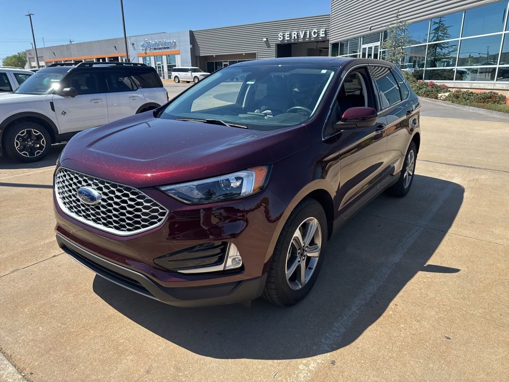 Used 2023 Ford Edge SEL w/ Convenience Package image 3