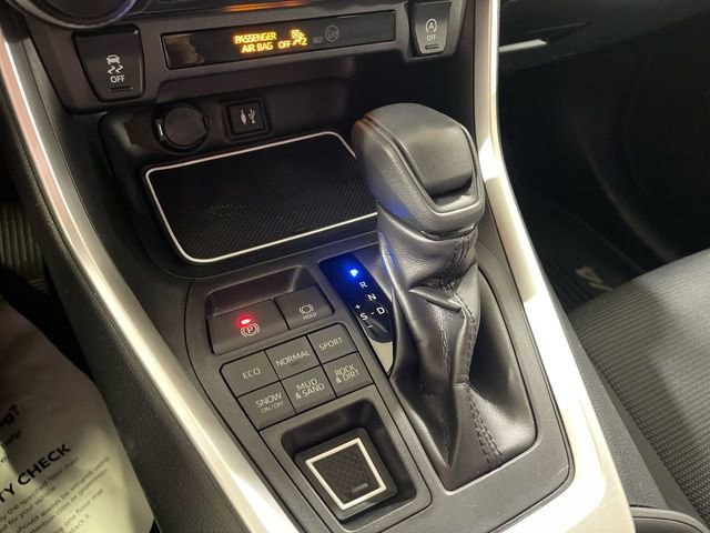 Used 2019 Toyota RAV4 LE w/ All Weather Liner Package image 20