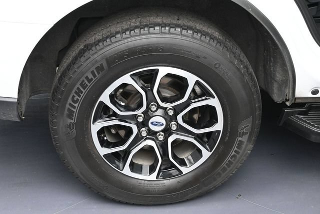 Used 2023 Ford Expedition XL AWD/4WD image 5