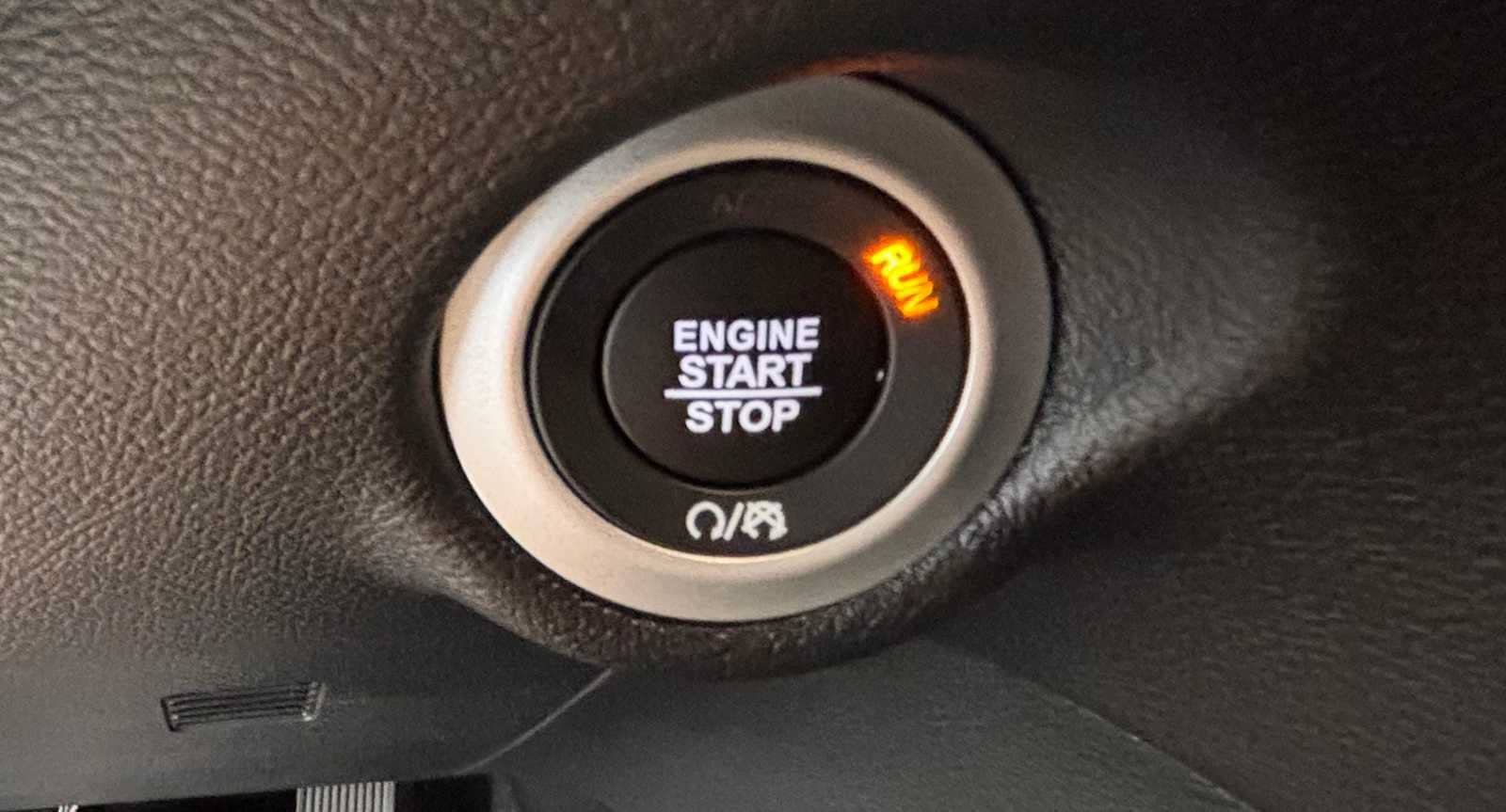 New 2027 Chrysler Pacifica Select FWD image 22
