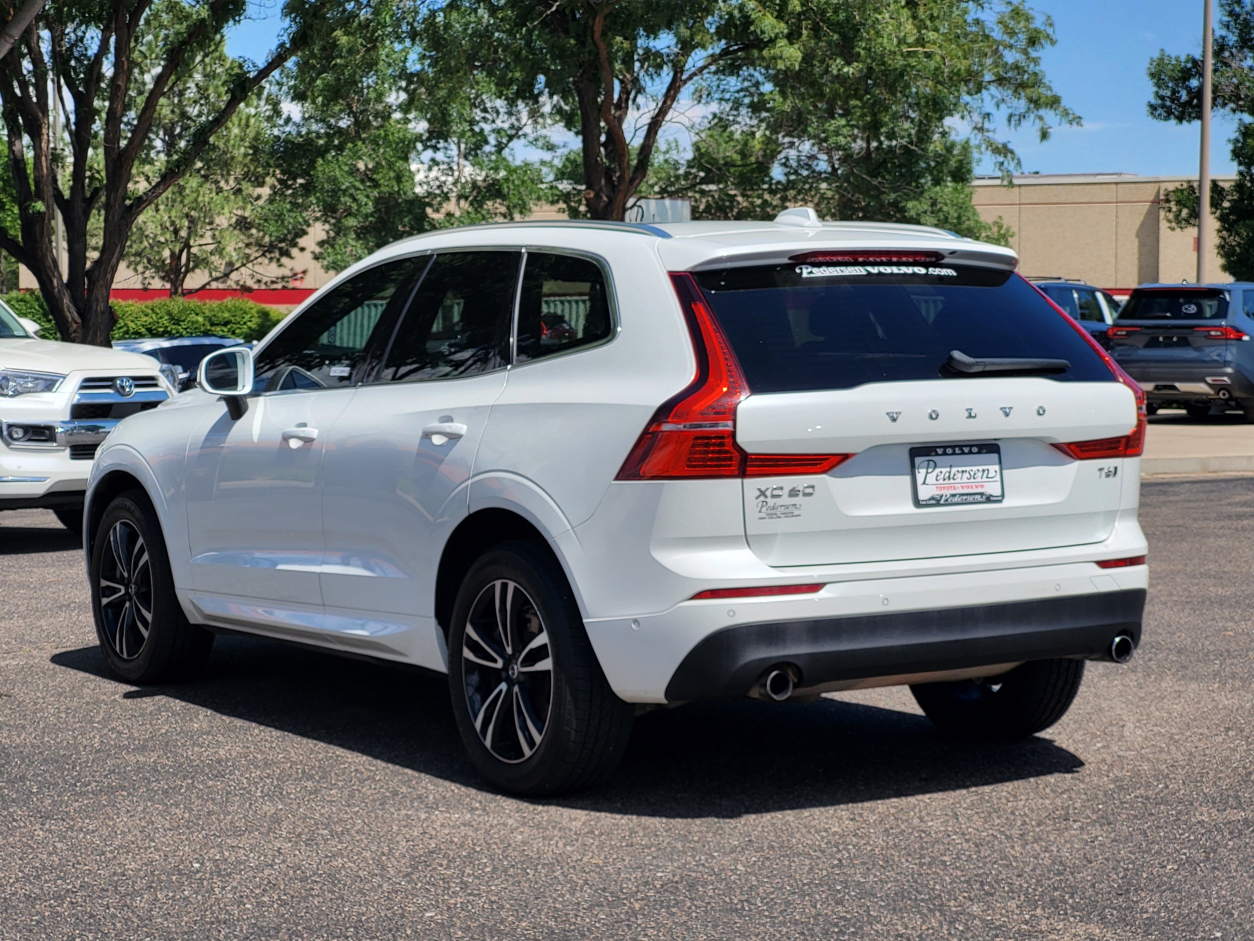 Used 2019 Volvo XC60 T6 Momentum w/ Advanced Package AWD/4WD image 3