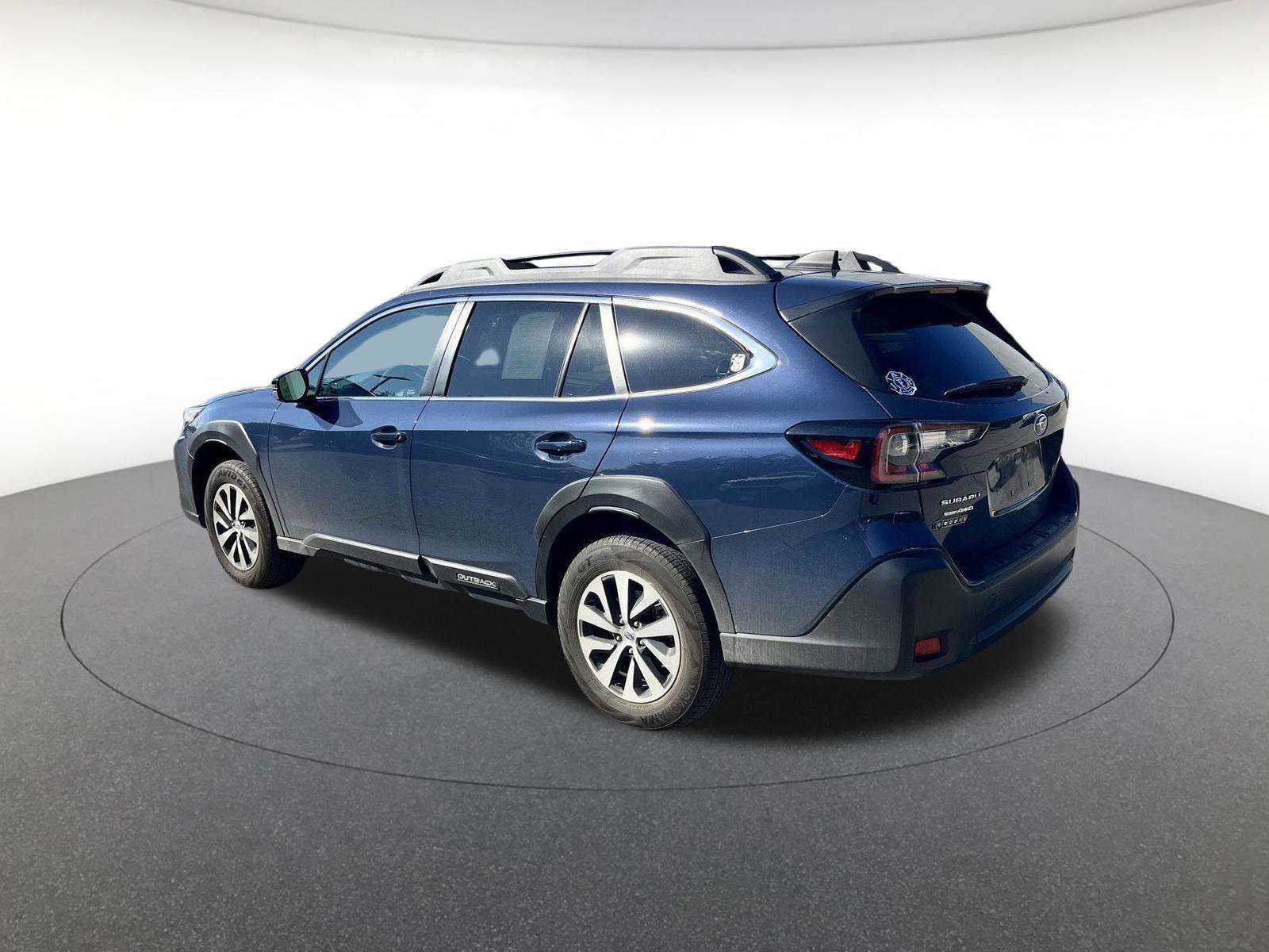 Used 2024 Subaru Outback Premium w/ Popular Package #1A AWD/4WD image 5
