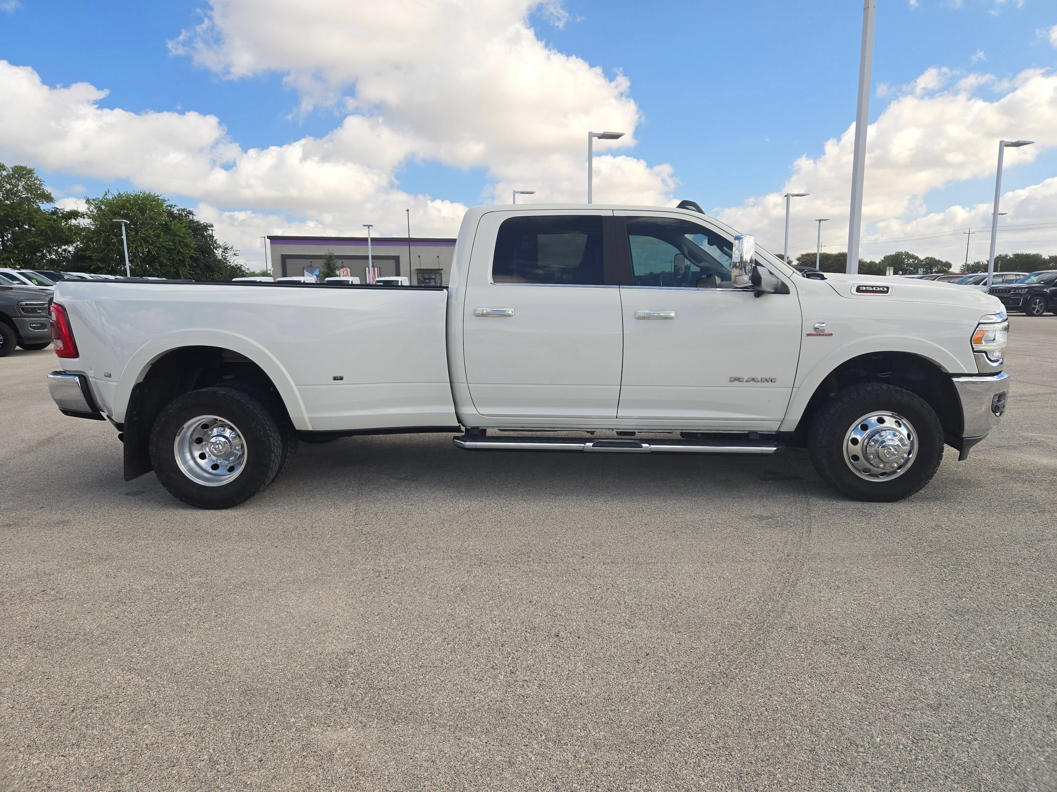 Used 2022 RAM 3500 Laramie AWD/4WD image 2