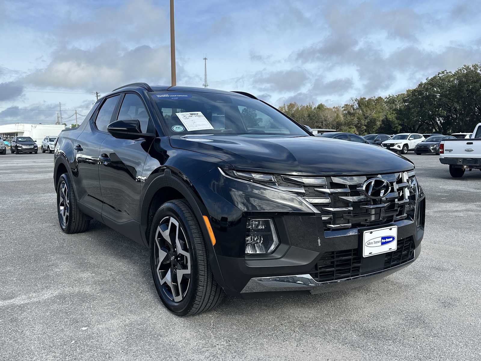 Used 2024 Hyundai Santa Cruz Limited image 3