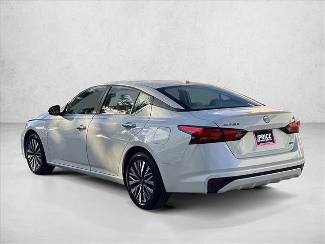 Used 2024 Nissan Altima 2.5 SV image 7