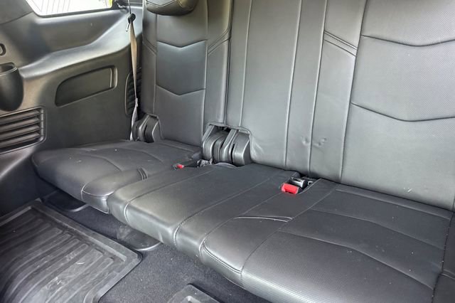 Used 2017 Cadillac Escalade Platinum image 16