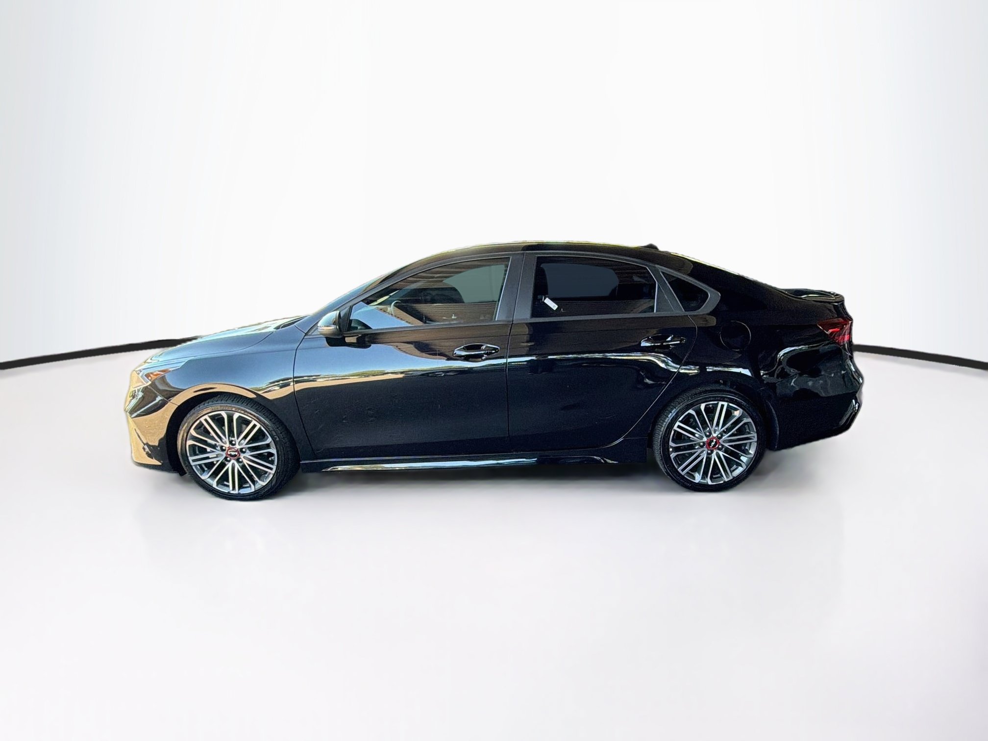 Used 2022 Kia Forte GT FWD image 4
