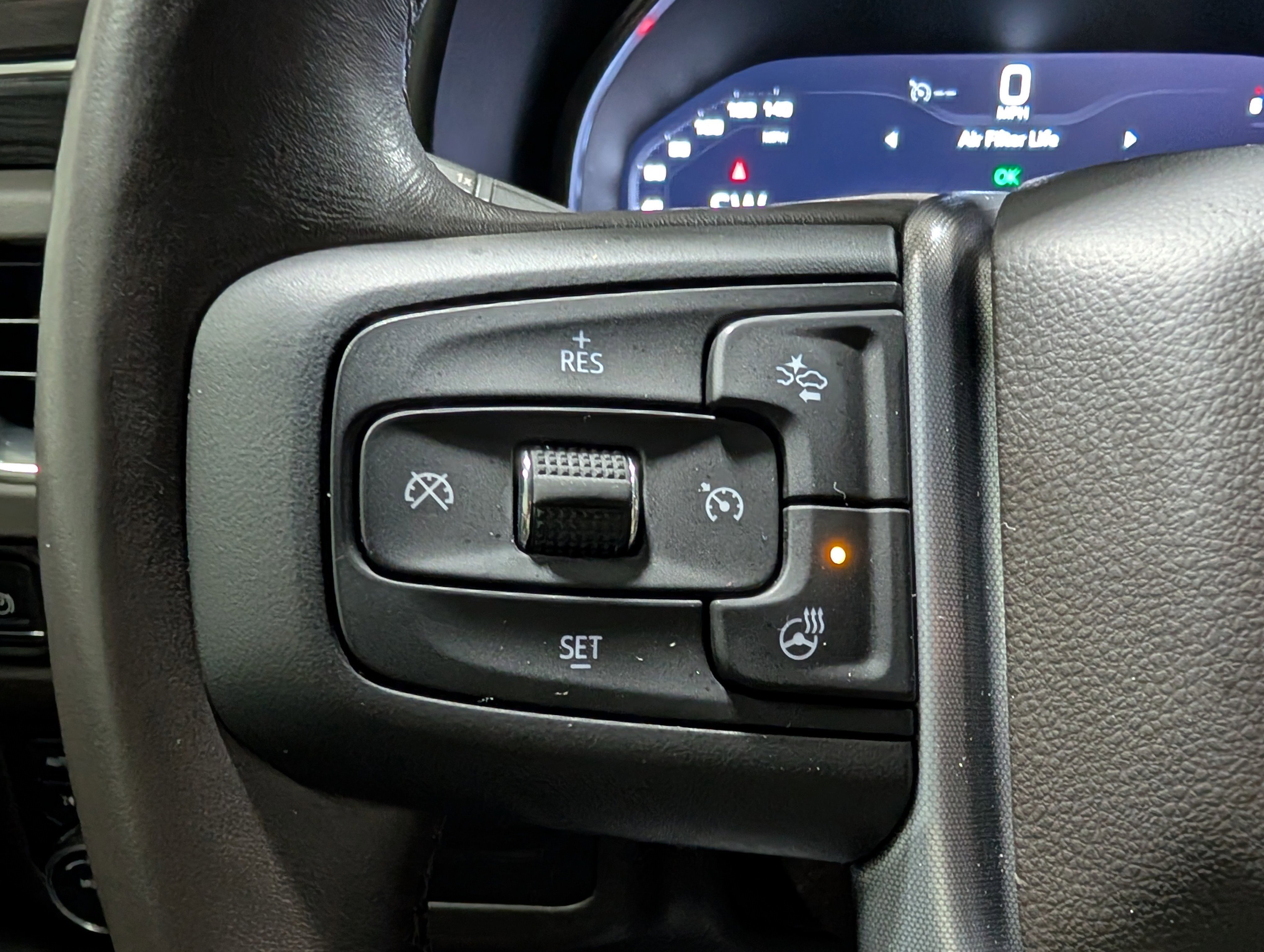 Used 2022 GMC Yukon XL SLT w/ SLT Luxury Package image 27