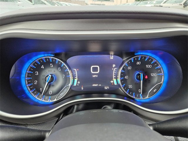 Used 2024 Chrysler Pacifica Touring-L image 20
