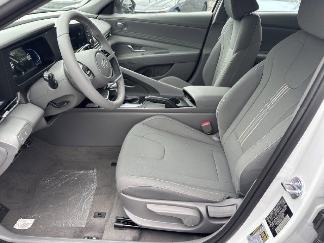 New 2026 Hyundai Elantra Sport FWD image 11