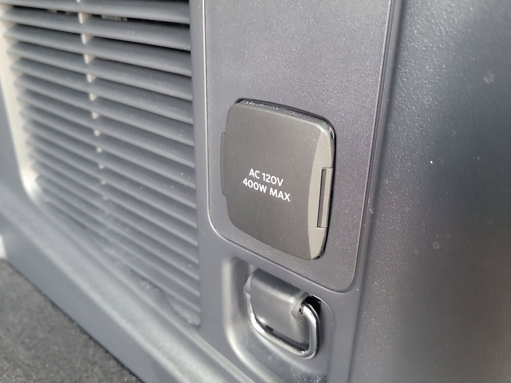 Used 2026 Lincoln Navigator Premiere AWD/4WD image 10