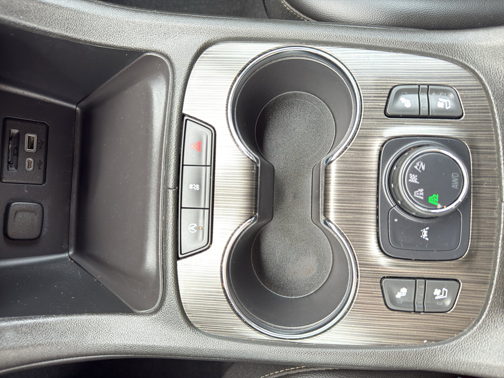 Used 2023 GMC Acadia SLT w/ Preferred Package AWD/4WD image 22