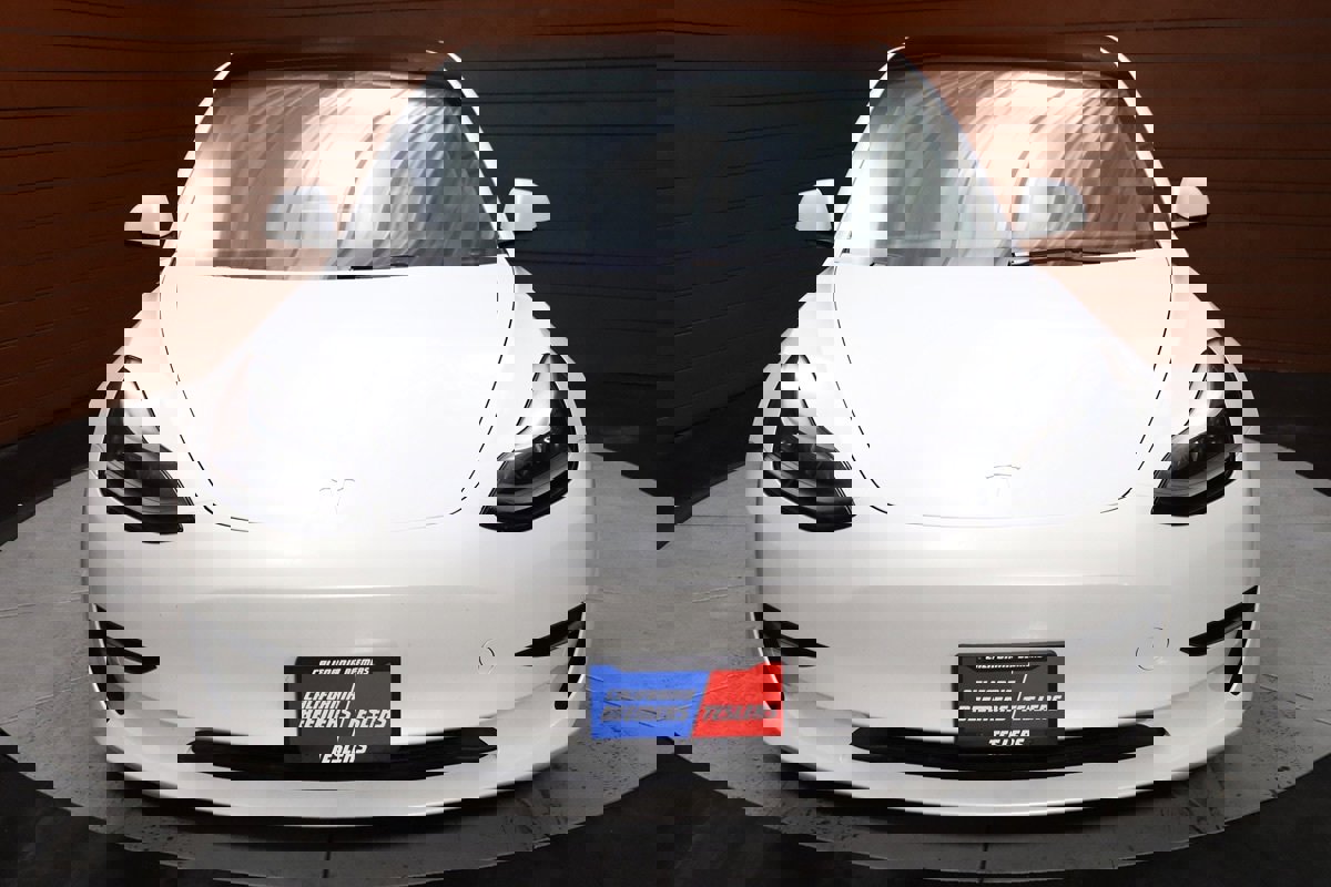 Used 2023 Tesla Model 3 Standard Range RWD image 2