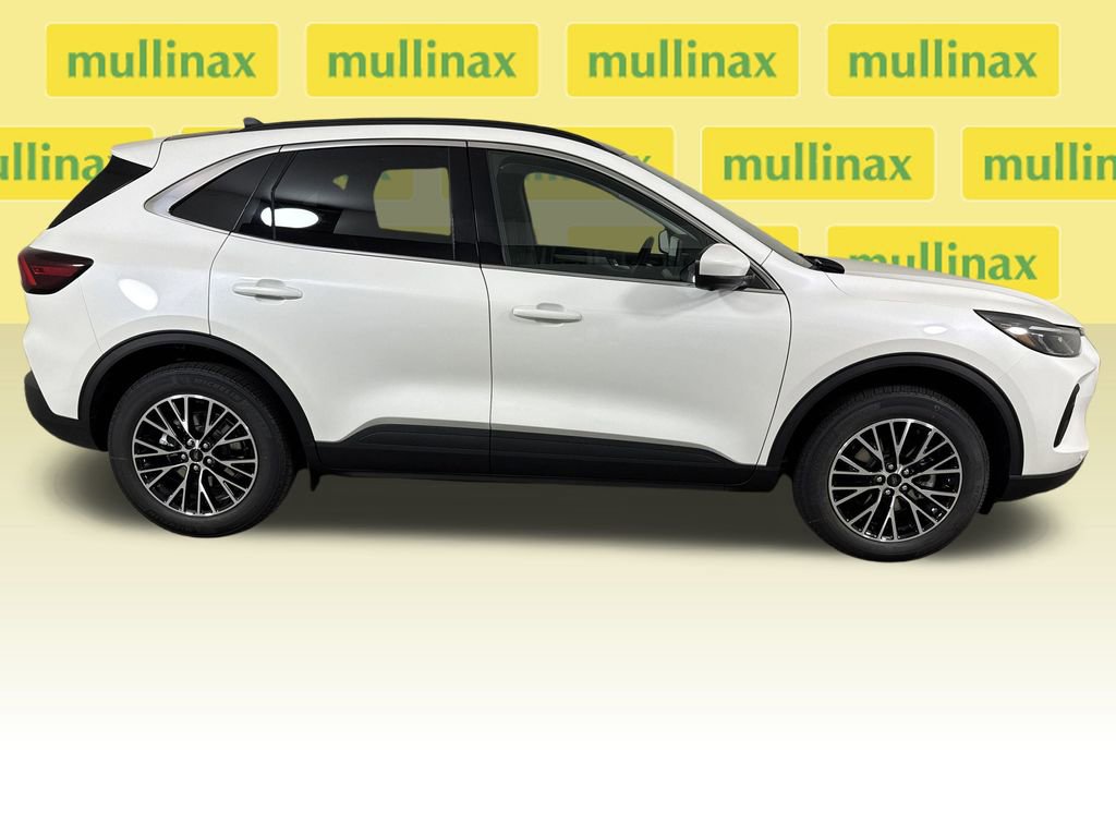 New 2025 Ford Escape SE w/ PHEV Premium Package image 32