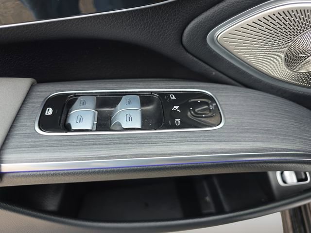 Used 2024 Mercedes-Benz EQS 580 4MATIC Sedan image 18