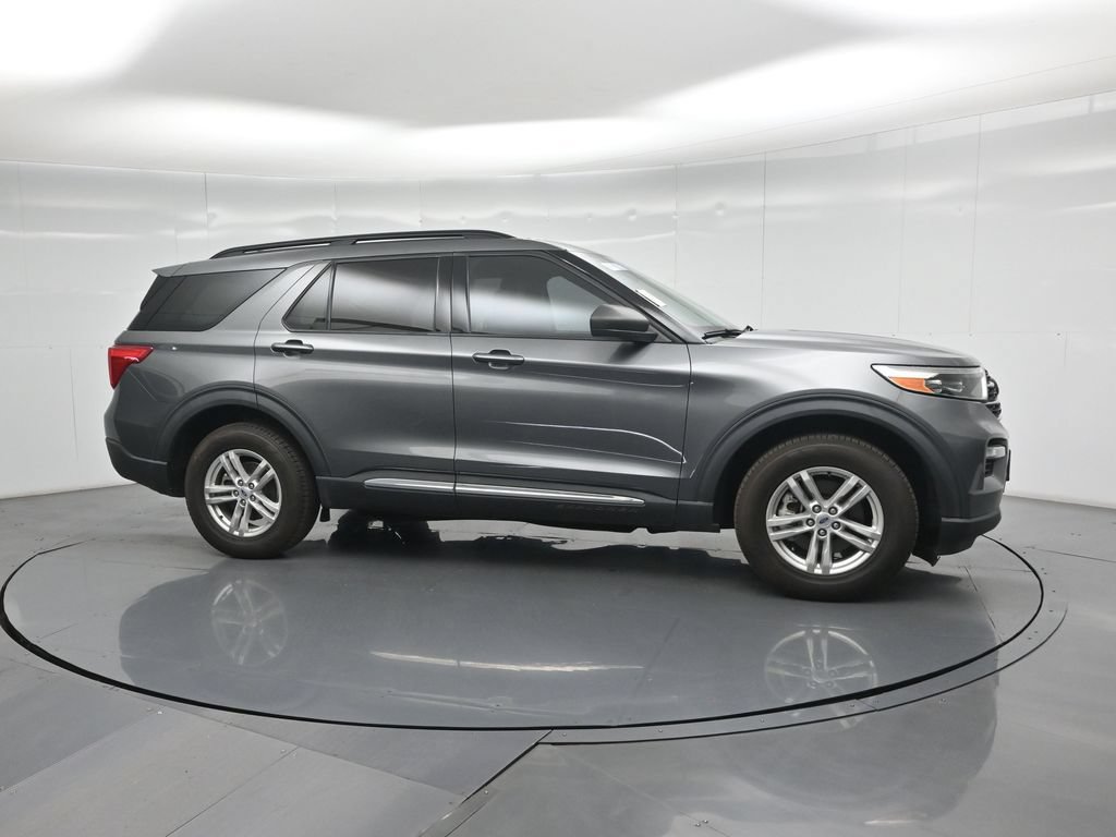 Certified 2023 Ford Explorer XLT w/ Equipment Group 202A AWD/4WD image 6