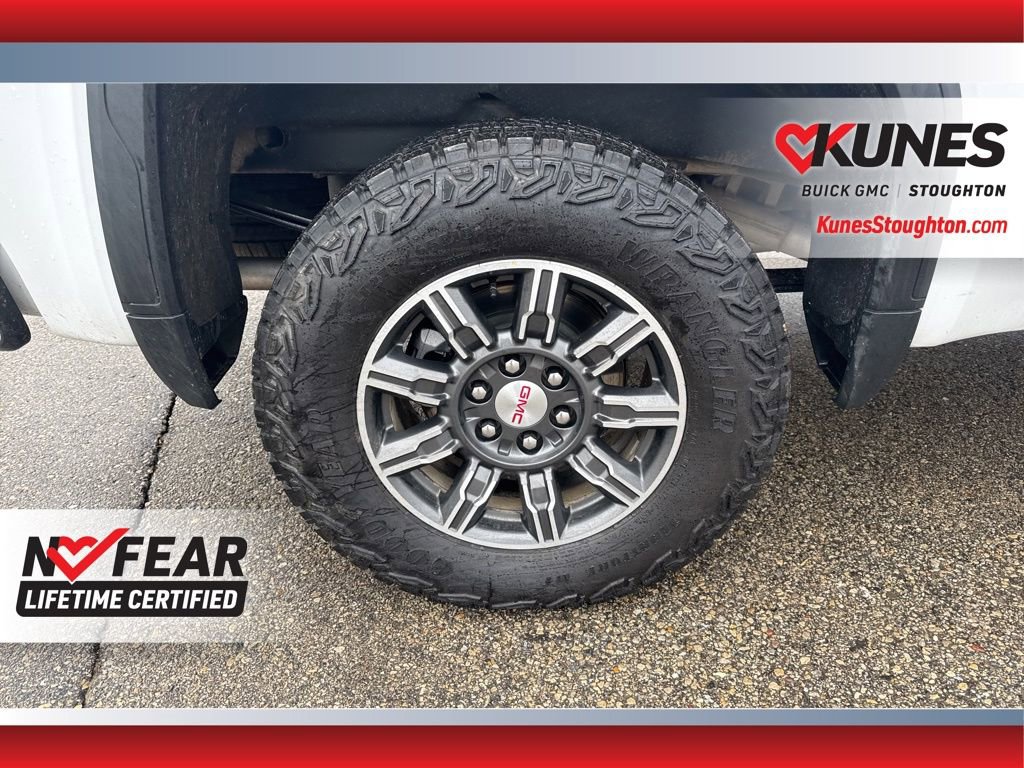 Used 2025 GMC Sierra 1500 AT4 image 14