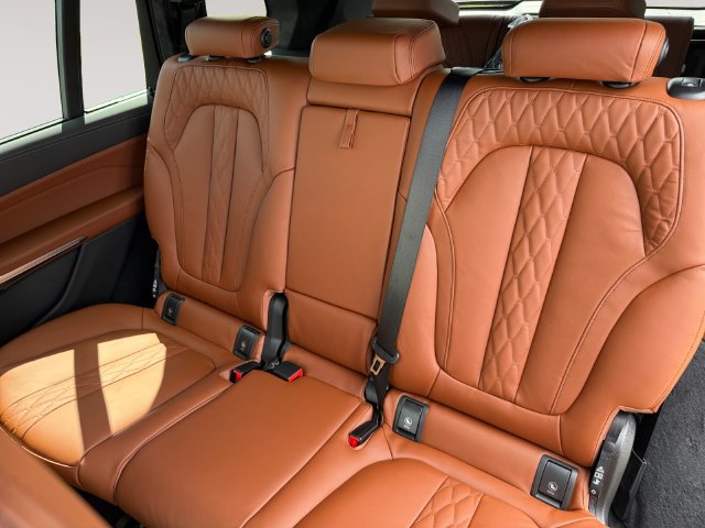 New 2027 BMW X7 M60i AWD/4WD image 13