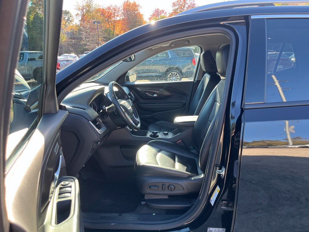 Used 2024 GMC Terrain SLT FWD image 21