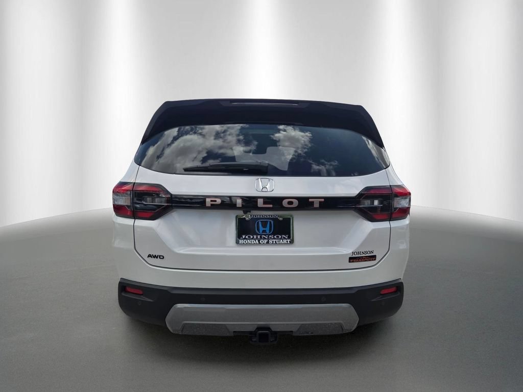 New 2026 Honda Pilot TrailSport image 4