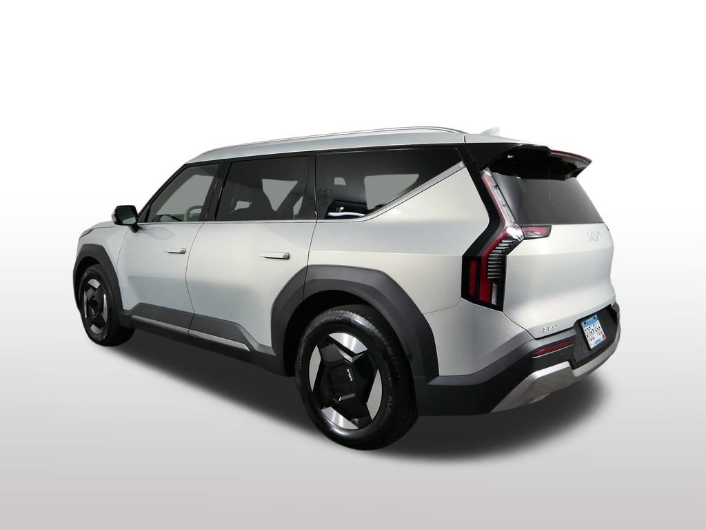 Used 2024 Kia EV9 Wind AWD/4WD image 9