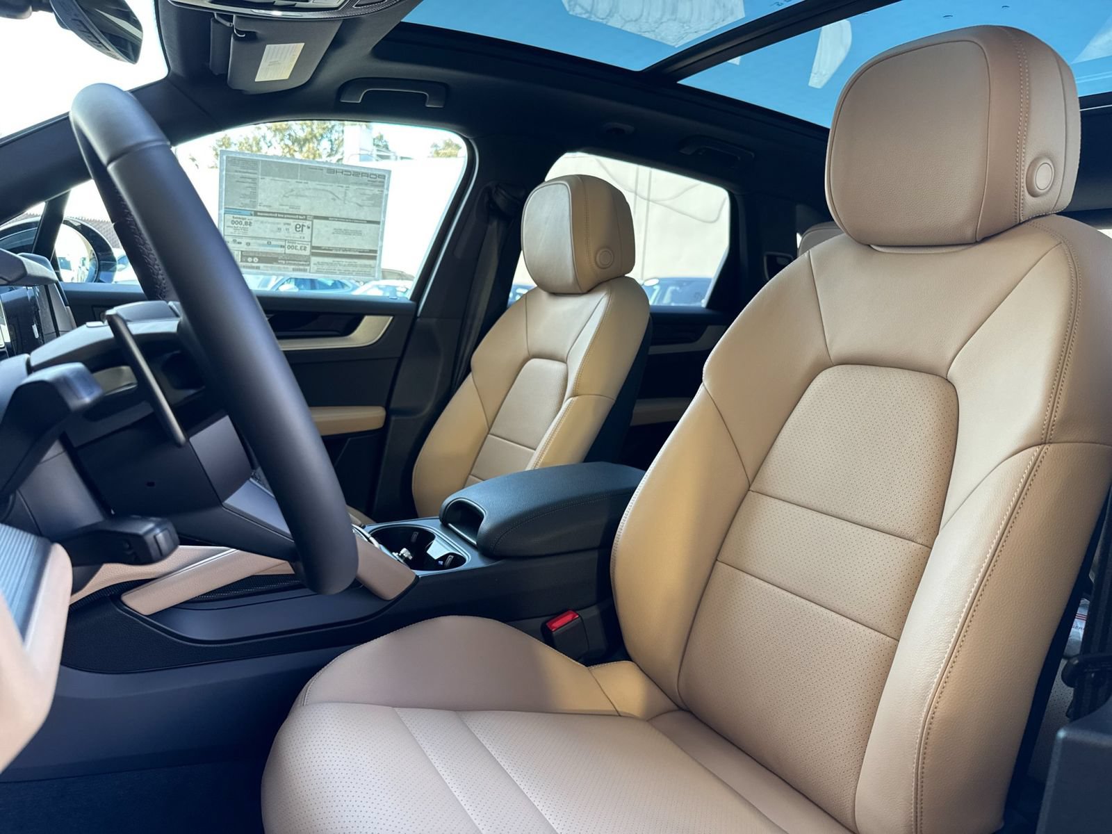 Certified 2026 Porsche Cayenne AWD/4WD image 5