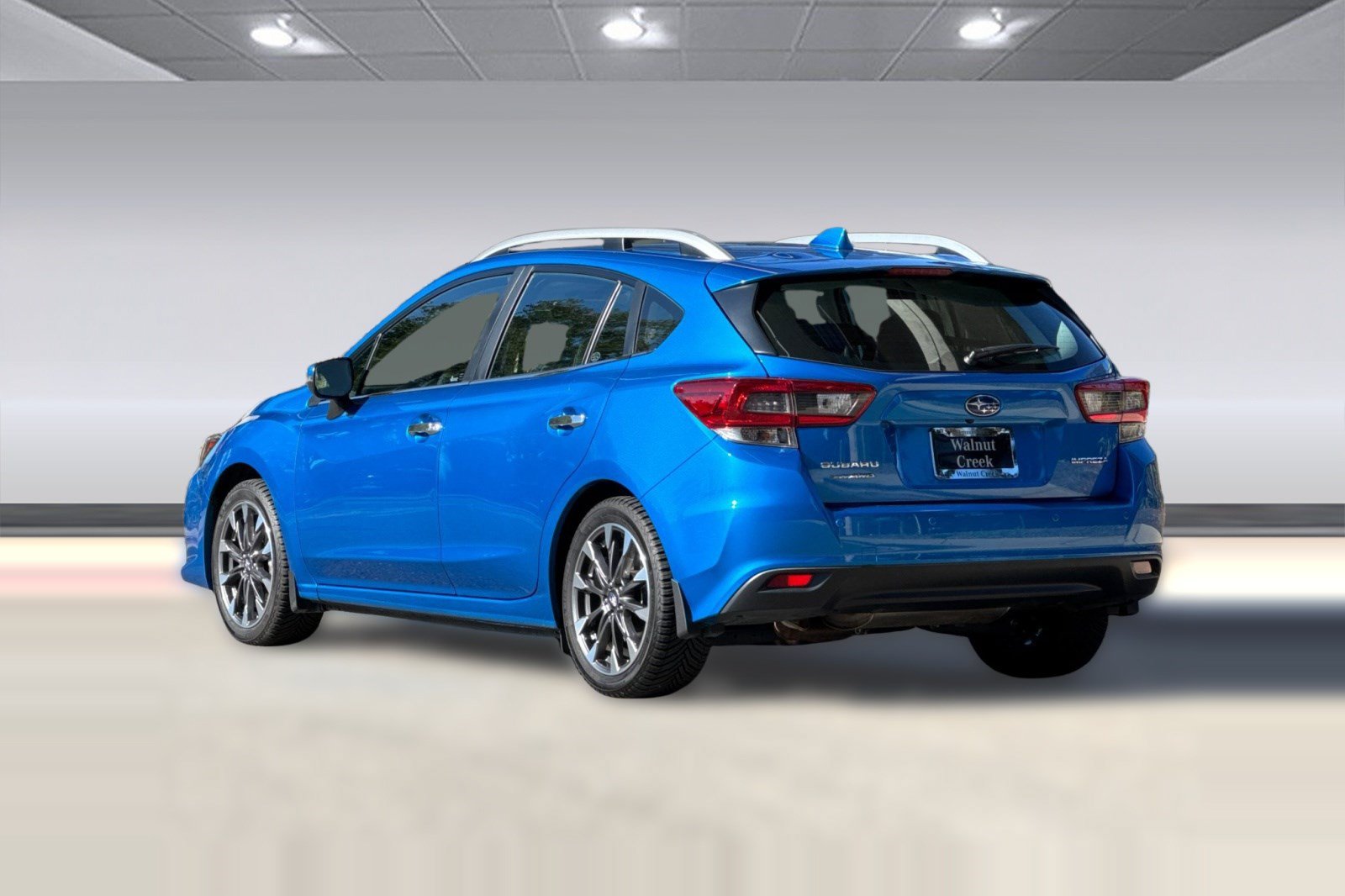 Used 2020 Subaru Impreza 2.0i Limited w/ Popular Package #2 AWD/4WD image 3