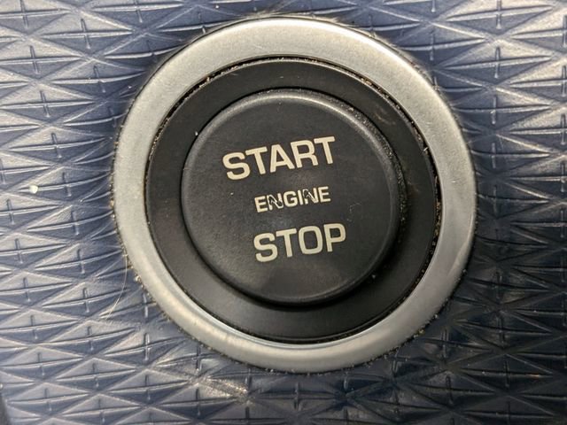 Used 2020 Land Rover Range Rover Velar S image 22