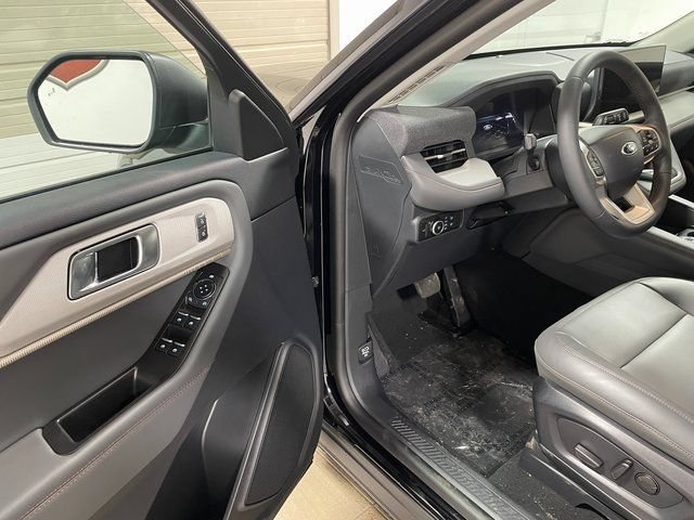 New 2026 Ford Explorer Active w/ Active Comfort Package AWD/4WD image 10