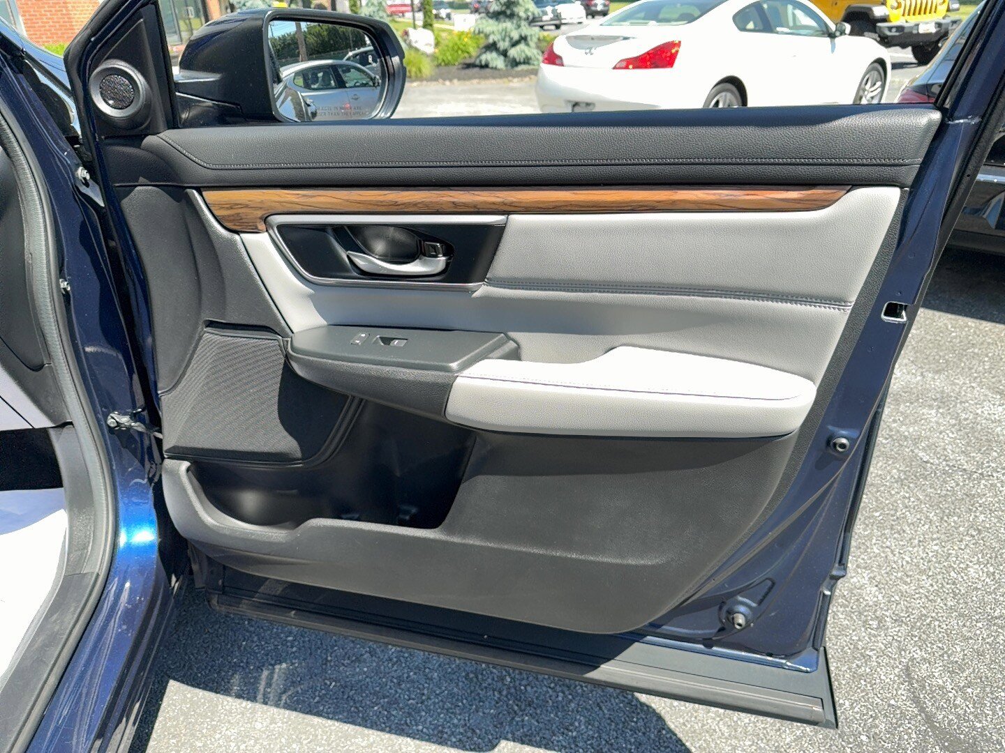 Used 2020 Honda CR-V EX-L image 23