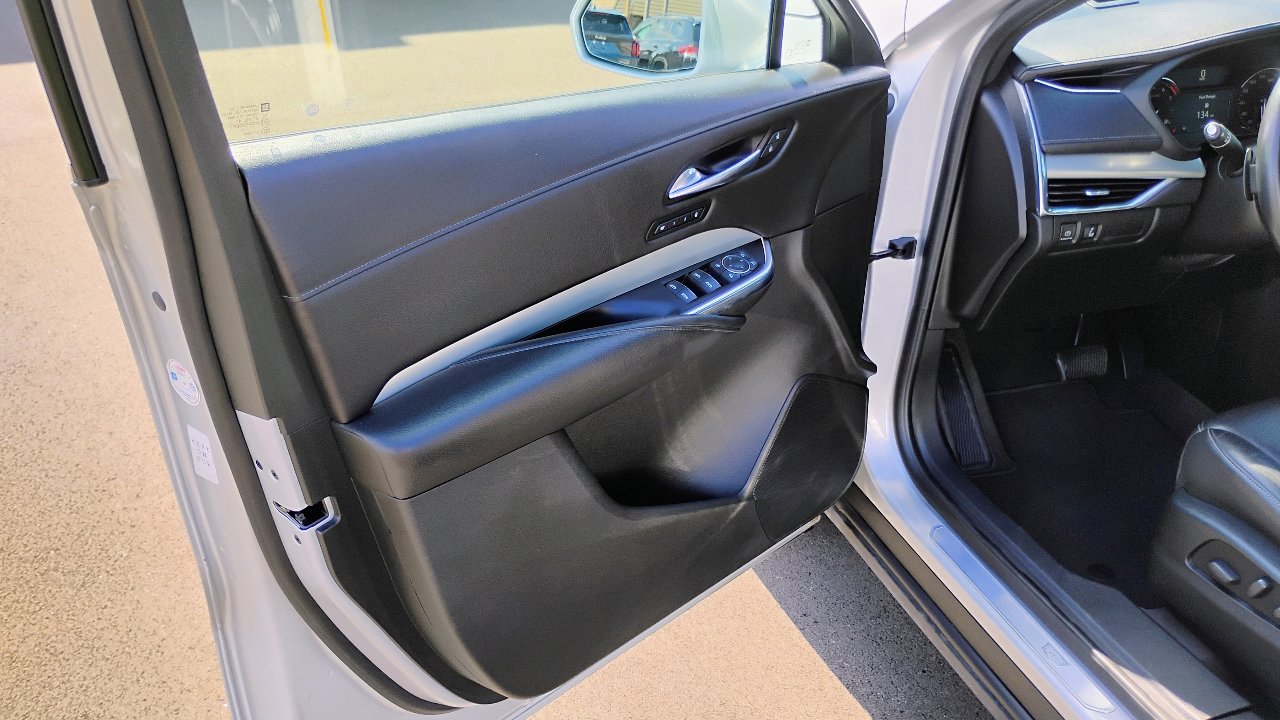 Used 2020 Cadillac XT4 Premium Luxury image 11