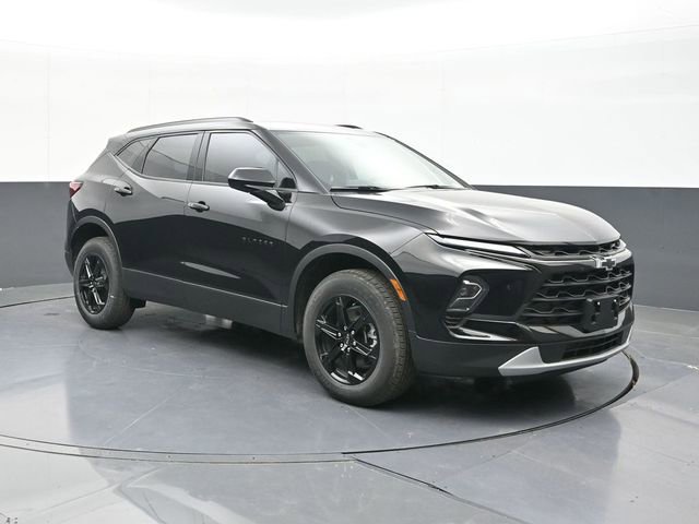 New 2025 Chevrolet Blazer LT w/ Midnight/Sport Edition FWD image 21